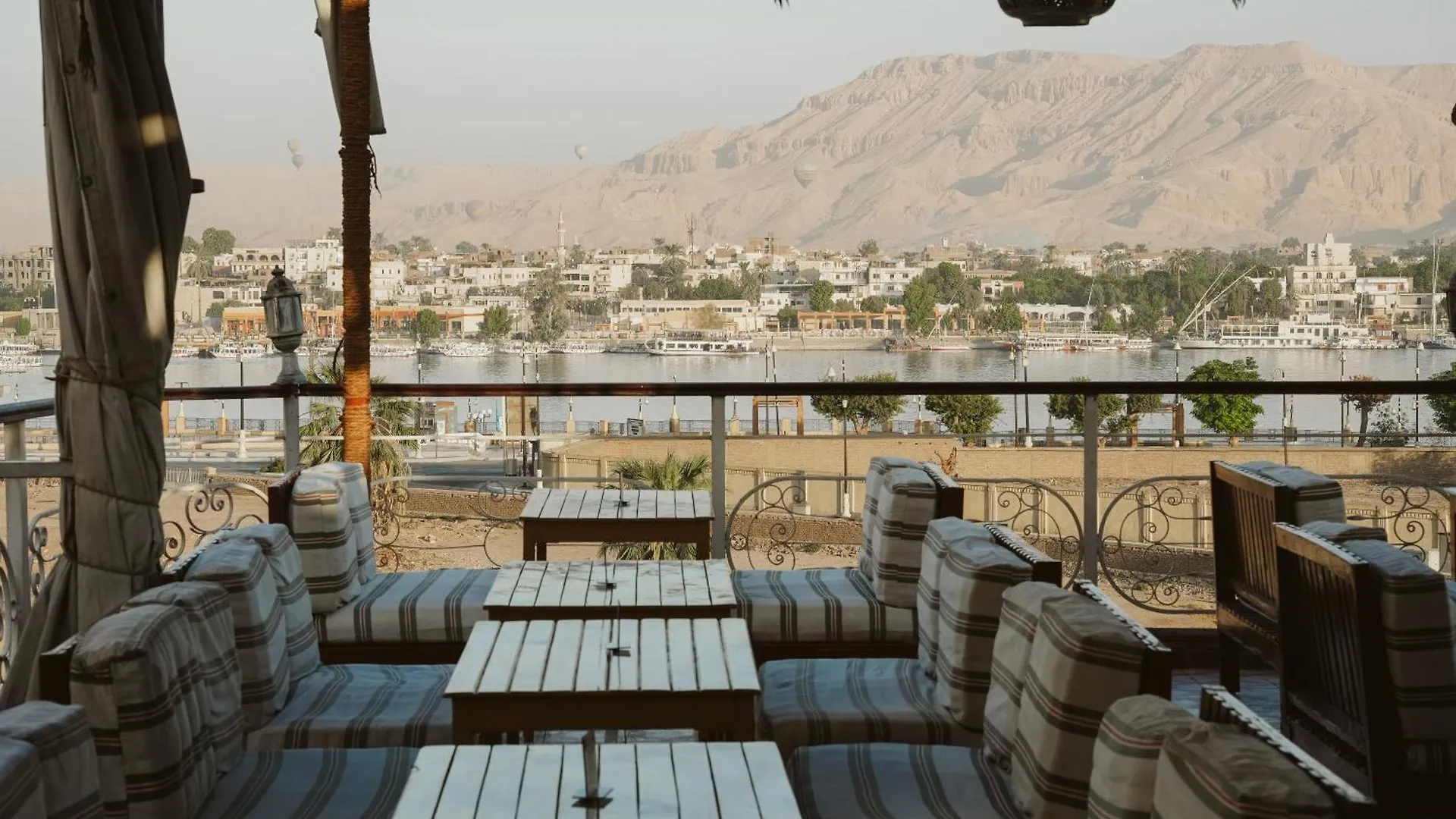 Nefertiti Hotel לוקסור