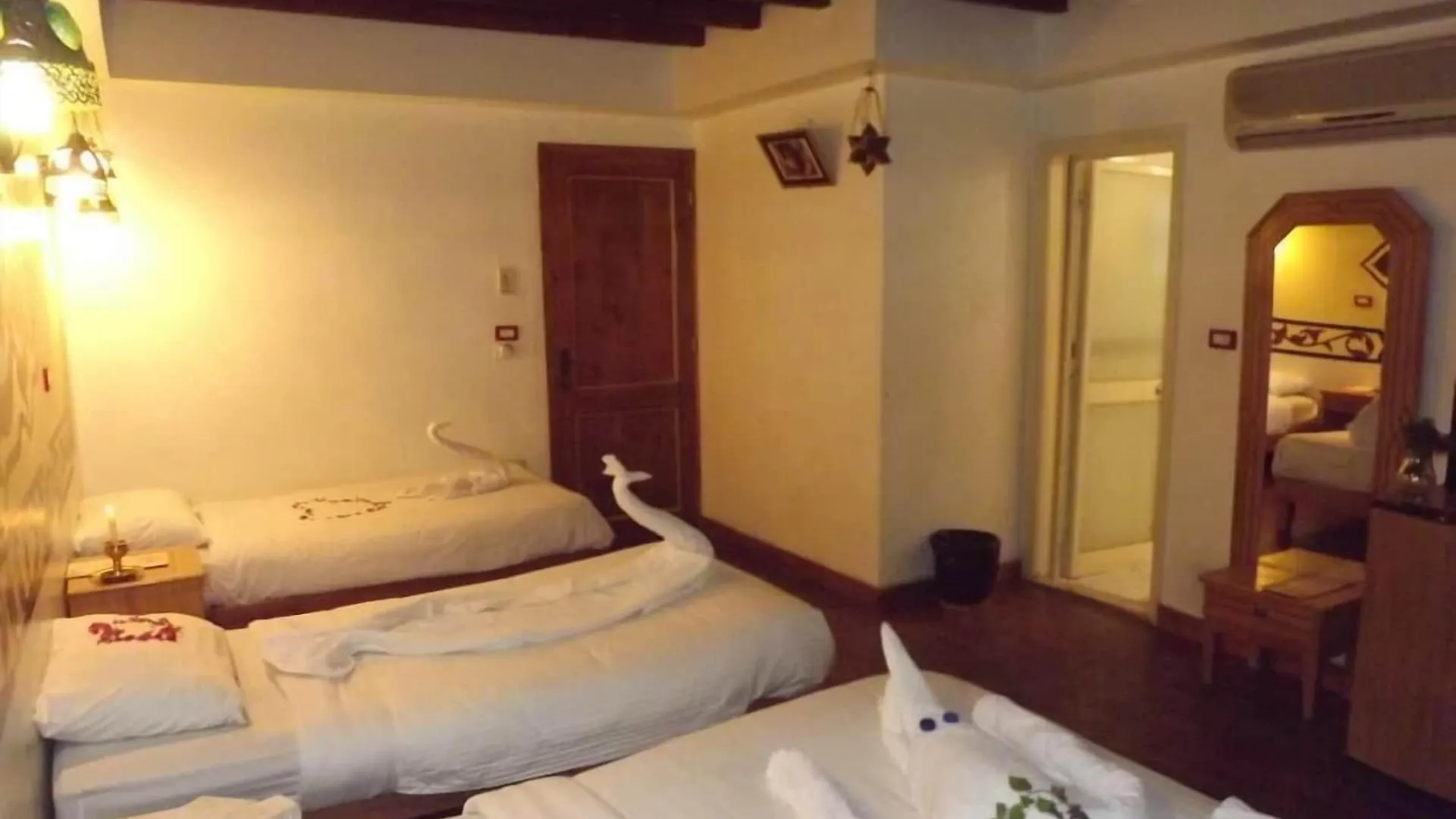 Nefertiti Hotel Луксор 3*,  Египет