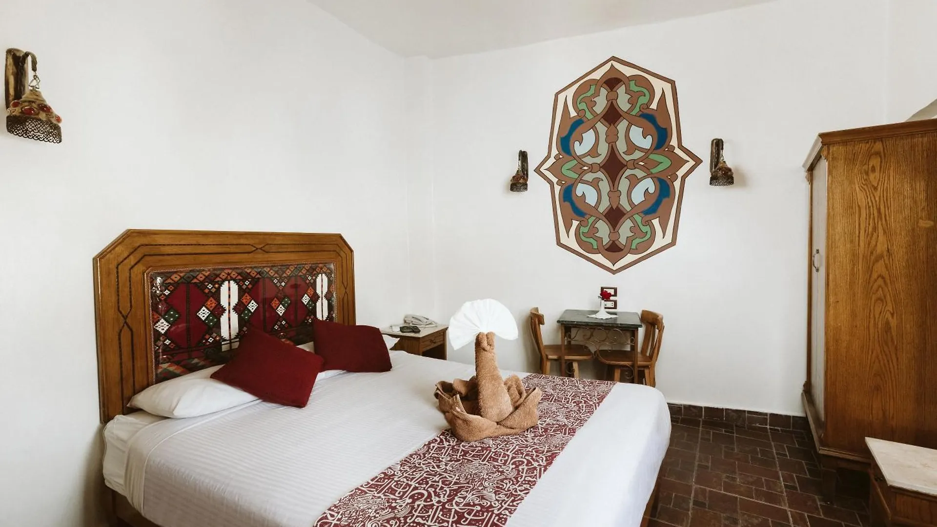 Nefertiti Hotel Луксор